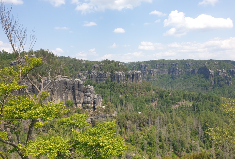und ein letzter Blick auf die gegenüberliegenden Felsen